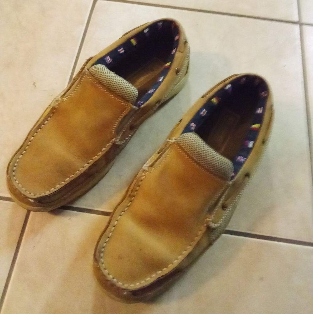 Shoes - Picture 2 of 4